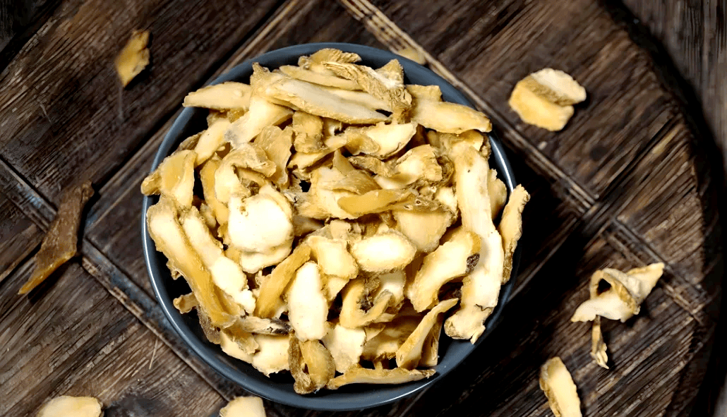 原创            杨小红主任：一味药泡水喝，一稳血糖，二通经络，三养脾胃，血糖平稳，经络通畅！