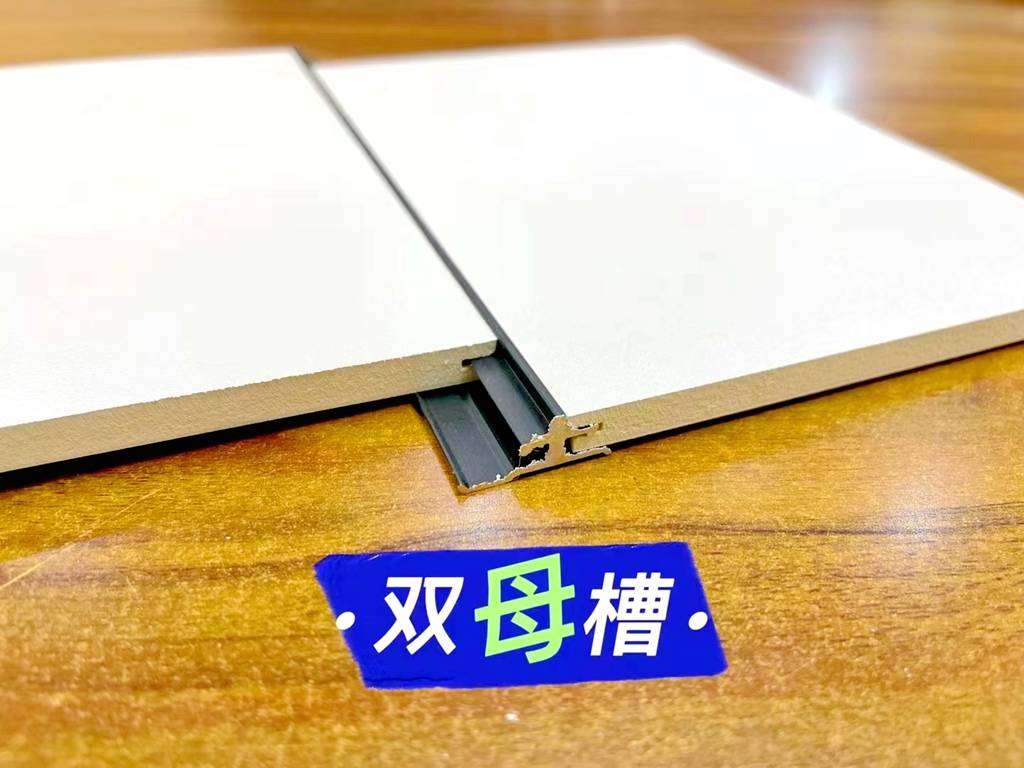 木工开槽机：墙板自动开槽机 木工工艺的得力助手