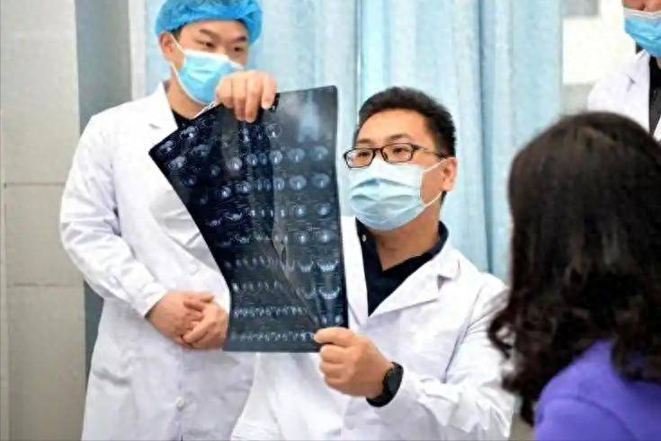 原创            肺癌到最终，都是怎么离开的？医生叹息：大多是因这几个并发症