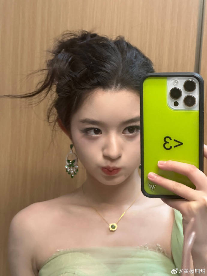 原创            姜尘谈黄杨钿甜，赵丽颖、刘浩存被牵连，评论区却翻了车！