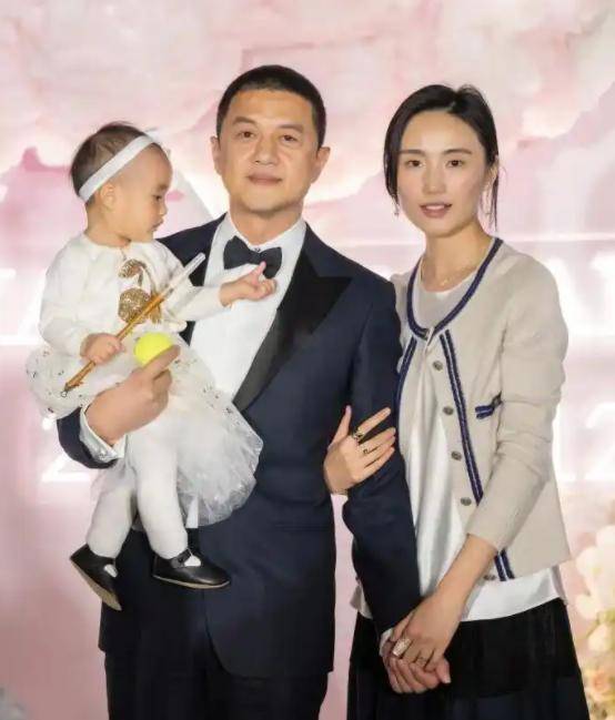 原创            海哈金喜回应离婚：和李亚鹏长期分居，没有房产，努力赚钱还债