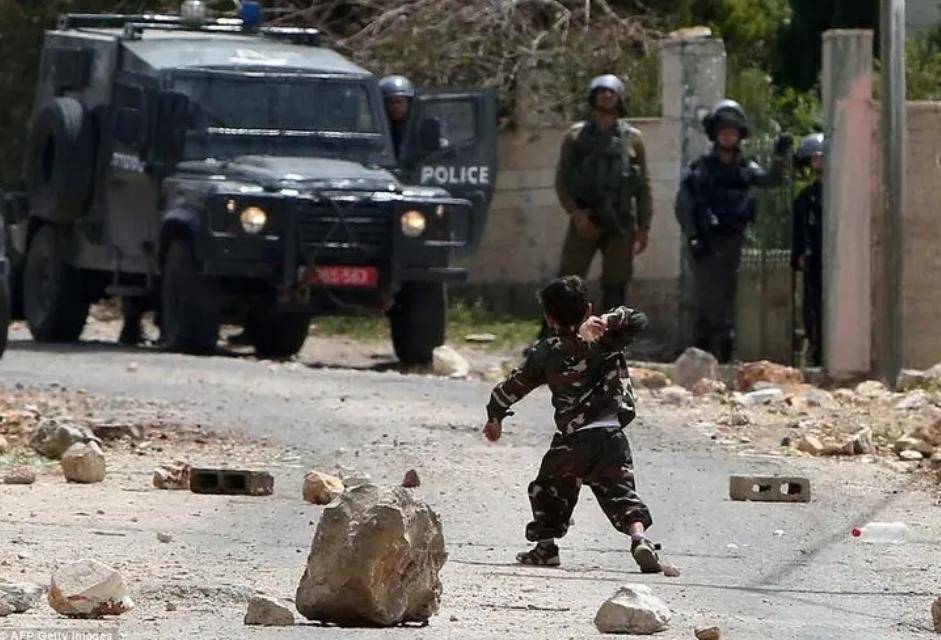 原创            中国人揭露犹太人“真面目”，德国大使馆发飙：一群愚蠢无耻蠢蛋