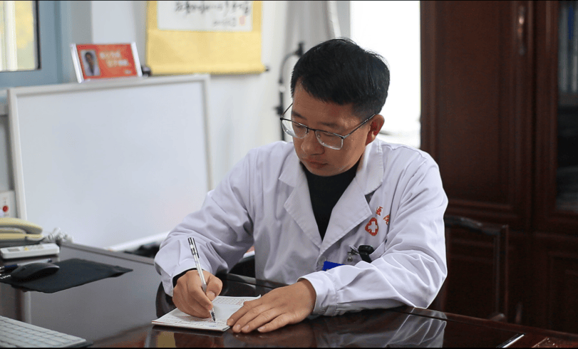 别小看一根银针一把草药，很多疑难杂病西医都叫你看中医！