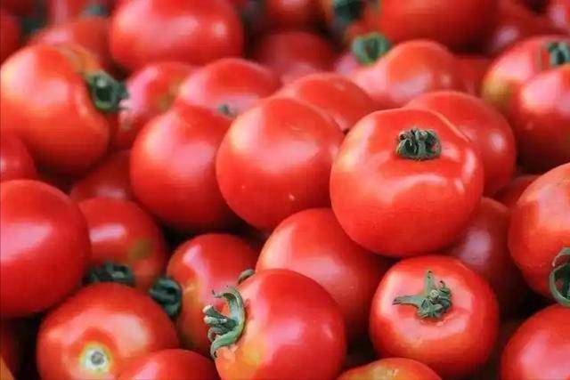 调查发现：高血脂患者常吃番茄，过不了多久，会有4个好处找上门