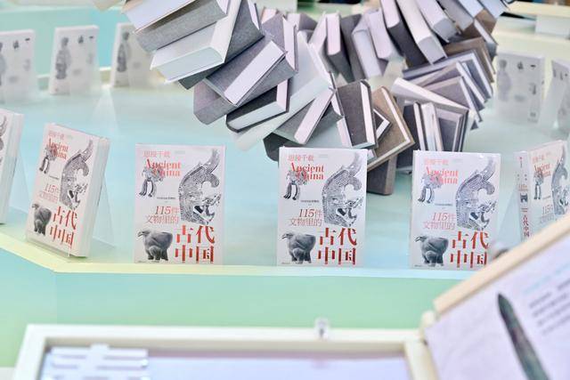 国博出新书！把115件“古代中国”明星文物“带回家”