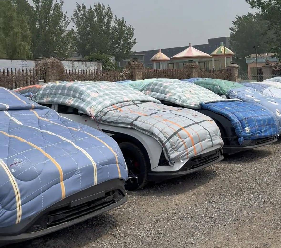 北京冰雹来袭：有商场车库“一位难求”，有车主为车辆盖被子