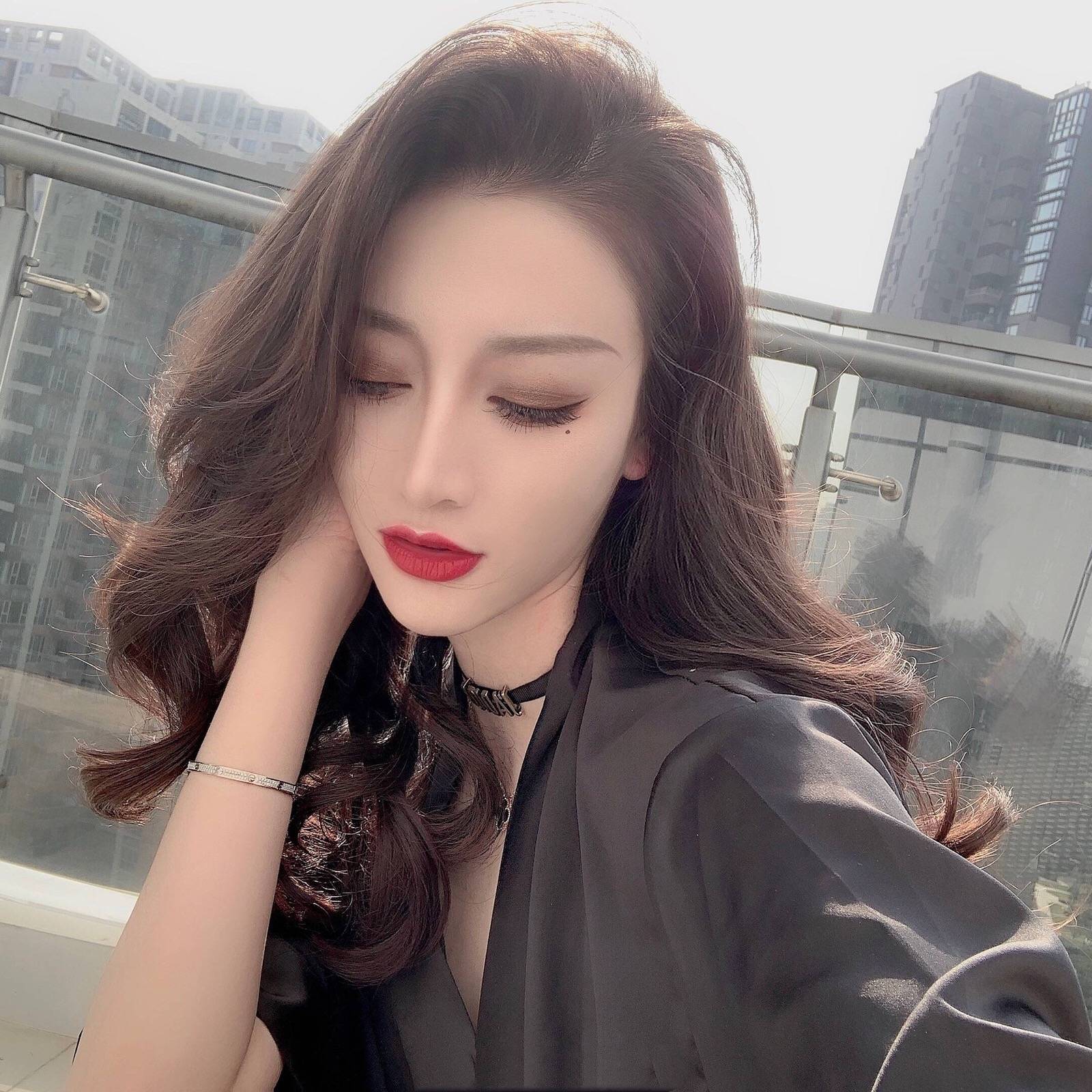 步入中年，夫妻关系裂痕：当男人对你冷漠时，你该如何应对？