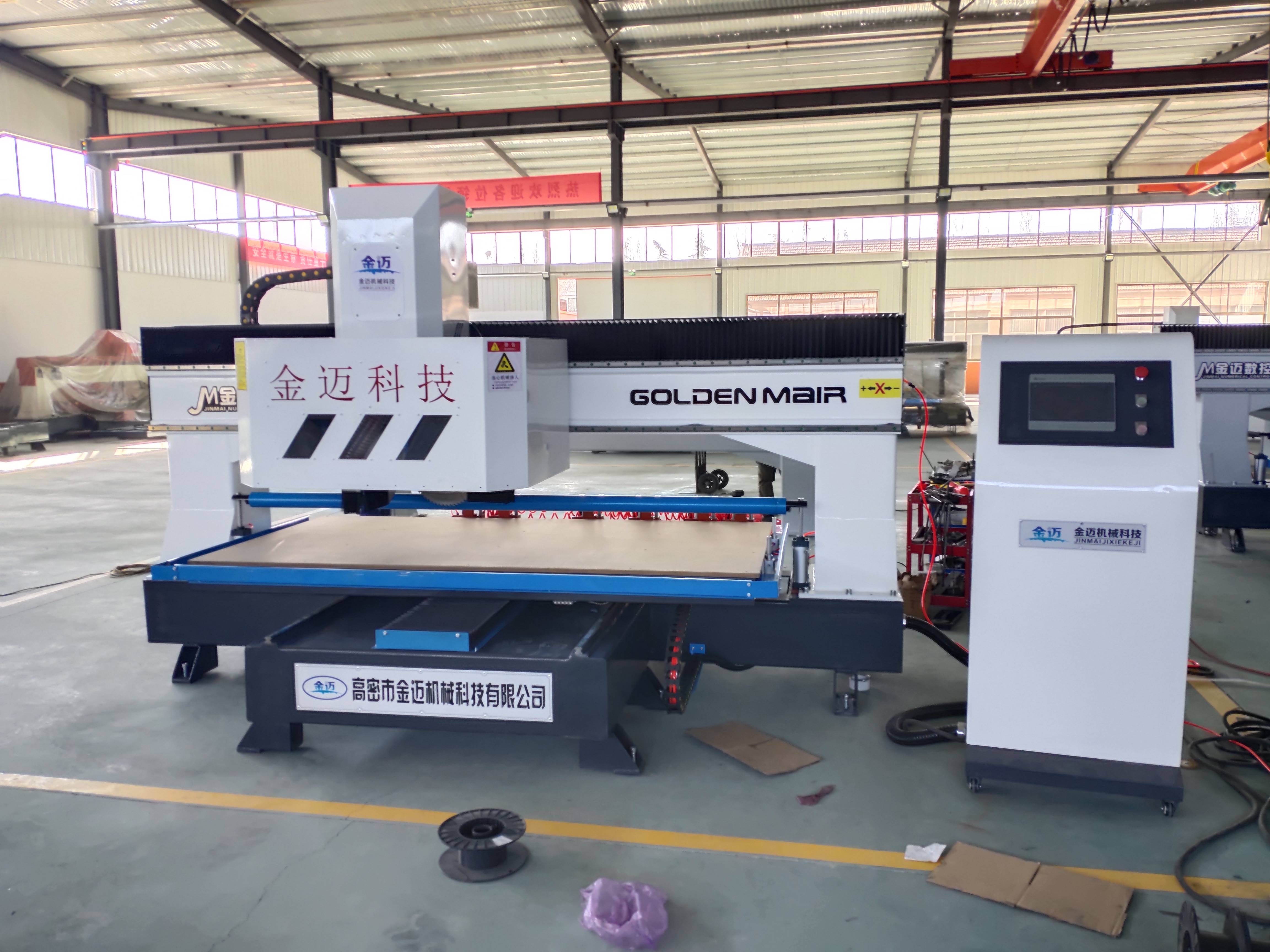 全自动木工往复锯：电脑裁板锯 木工行业的高效利器