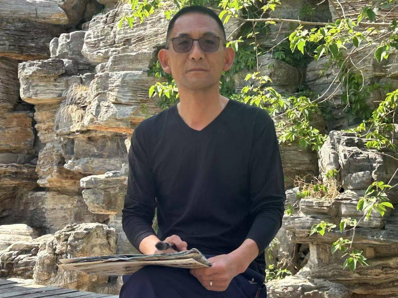 终将笔墨绘天地——画家李长青