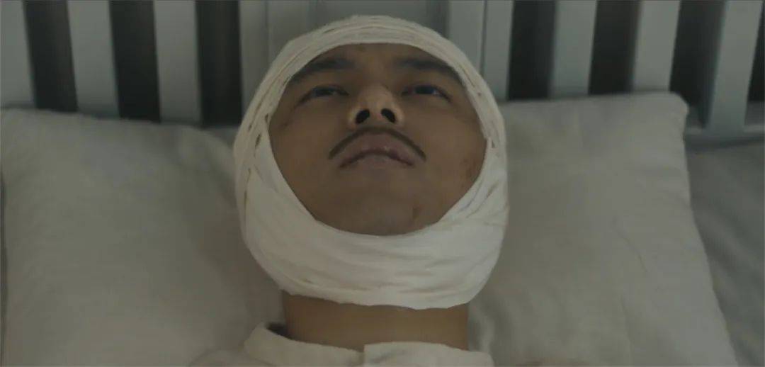 原创            《人生若如初见》大结局：杨凯之倒在黎明前，梁乡被炸死，大清亡