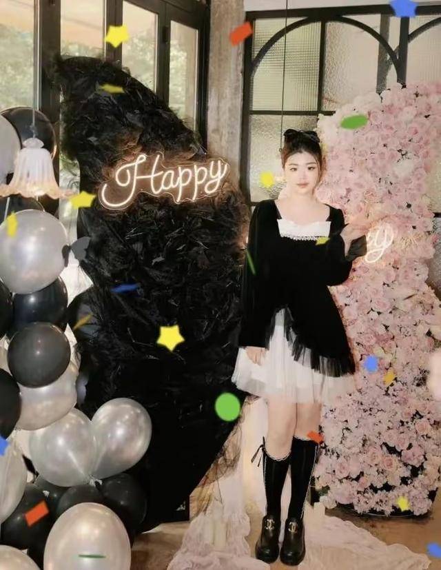 原创            薇娅再上热搜！13岁女儿生日照翻红，育儿方式被千万网友围观