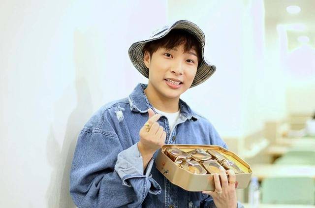 突发！33岁香港歌手吞百粒安眠药自杀，紧急送医已脱离生命危险