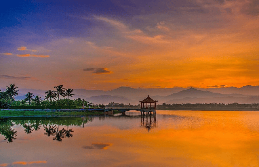 台海将大结局？特朗普语出惊人，“台军”有异动，赖清德或弃台脱逃？