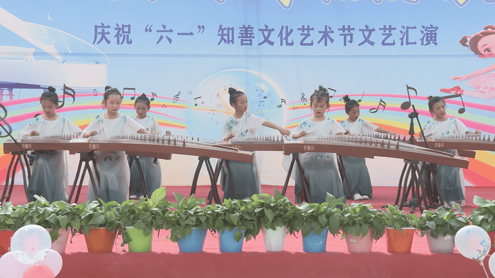轮台县第二小学举行庆“六一”知善文化艺术节活动