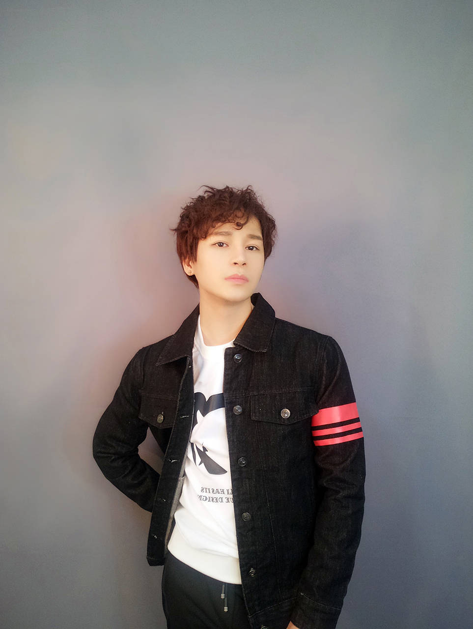 陈奕天最新牛仔写真惊艳亮相