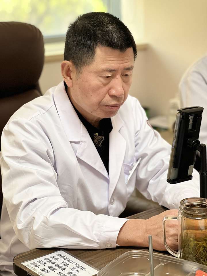 北京名老中医魏汉林坐诊，为肺部健康保驾护航