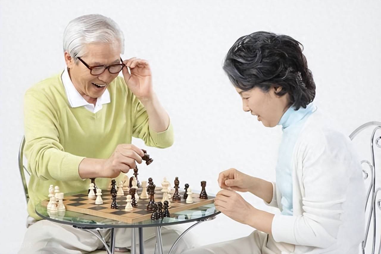 原创            60岁以上男人，如老婆先下车了，你就按照这10条去做，晚年错不了