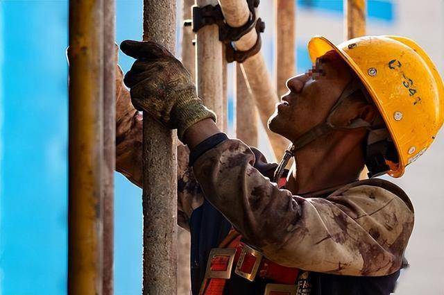 54岁江苏男子患胰腺炎,坚持清淡饮食1年后癌化，主任怒斥：太无知