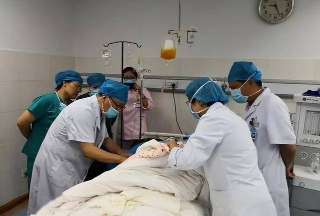 中国每天新增5万脑卒中？医生告诫：小满后，远离脑梗4件事