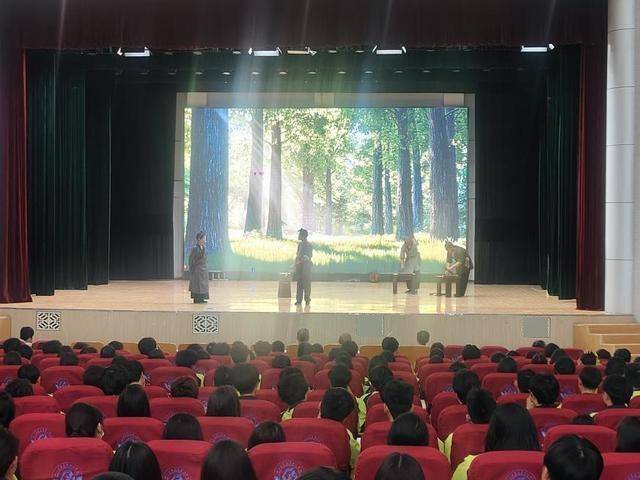 千年匠心跃上职教舞台