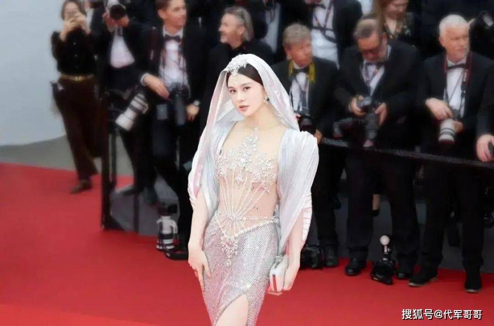 原创            盘点戛纳走红毯遭无视被驱赶的女星，看看都有谁？