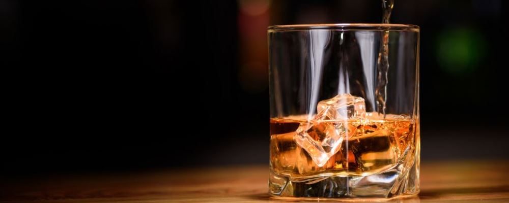 黑蚂蚁泡酒配方 黑蚂蚁泡酒的功效 黑蚂蚁泡酒的方法
