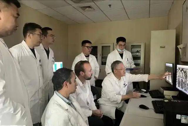 肛垫是什么？自动弹力线套扎术与消痔灵注射有何区别？