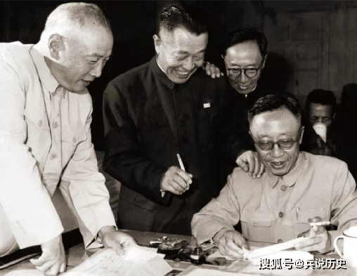 原创            战俘杜聿明，反对贬低正面抗日战场：牺牲千万，岂能抹杀功绩