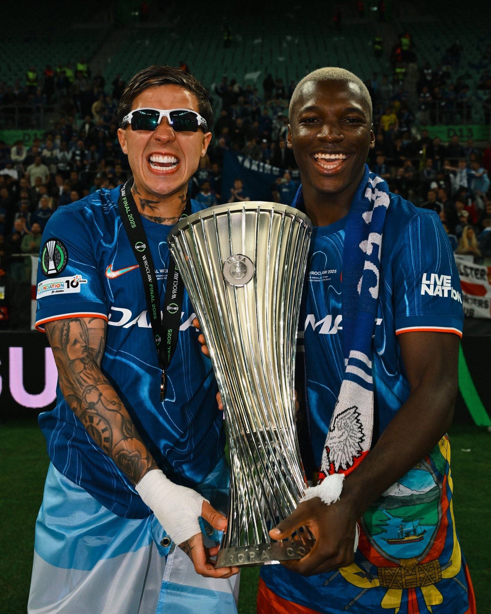 南美双腰车子2.3亿豪购24岁恩佐+23岁凯塞多，双核心攻守全能