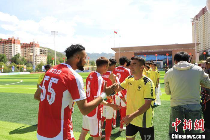 “青超联赛”：黄南热贡艺术队首轮1:1战平玉树牦牛队