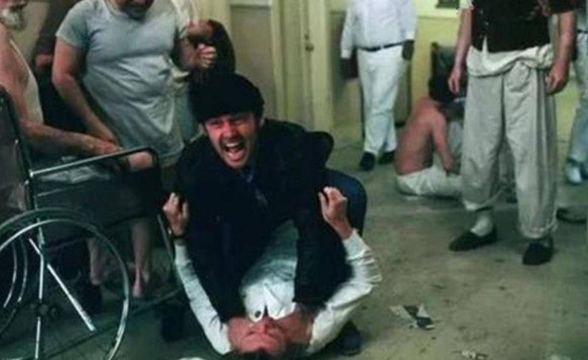 原创            1973年美国博士做了个实验，让8个正常人混入精神病院，结局如何