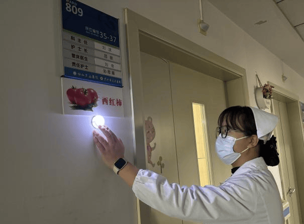 病房里“微光”守护：“微光”病房，让护理更有温度~