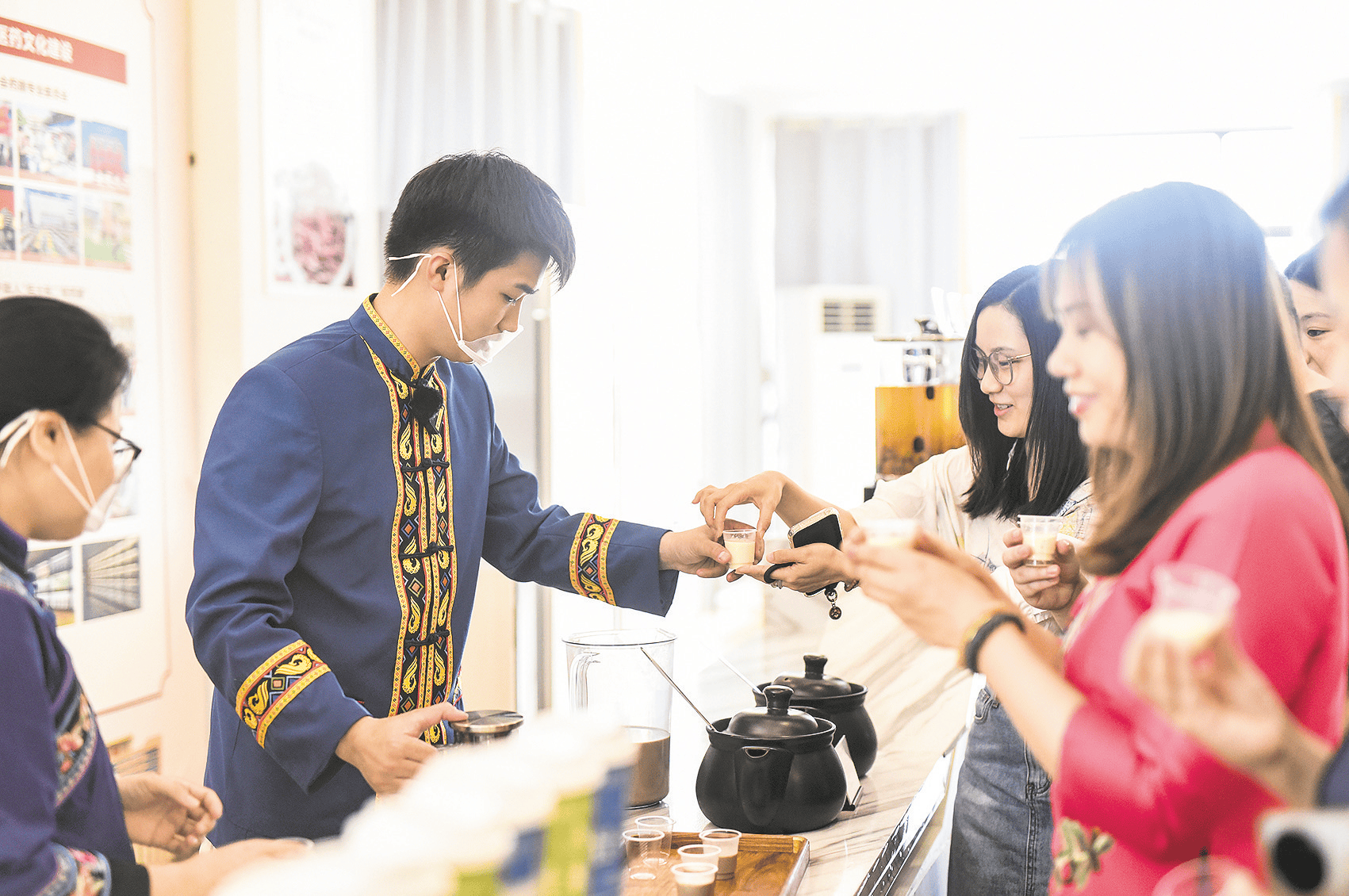 用青春热忱守护千年药香