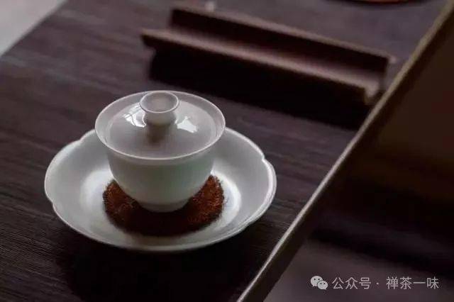 天热别喝冰，喝点热茶