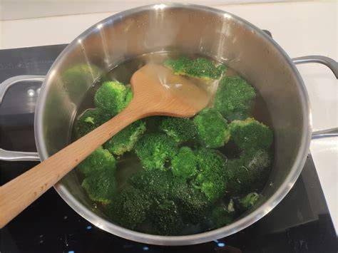 立夏后，少吃萝卜白菜，多吃“8鲜”，鲜嫩解暑，应季而食身体好