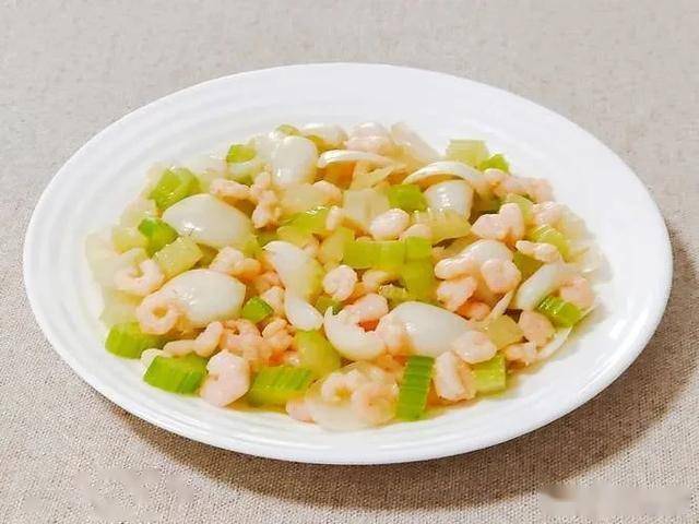 立夏后，阳气易损耗，建议中老年人多吃这8道菜，升阳驱寒少生病