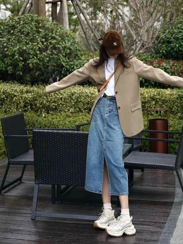 原创            显瘦30斤！大廓形小西装+高腰裤=腿长黄金公式