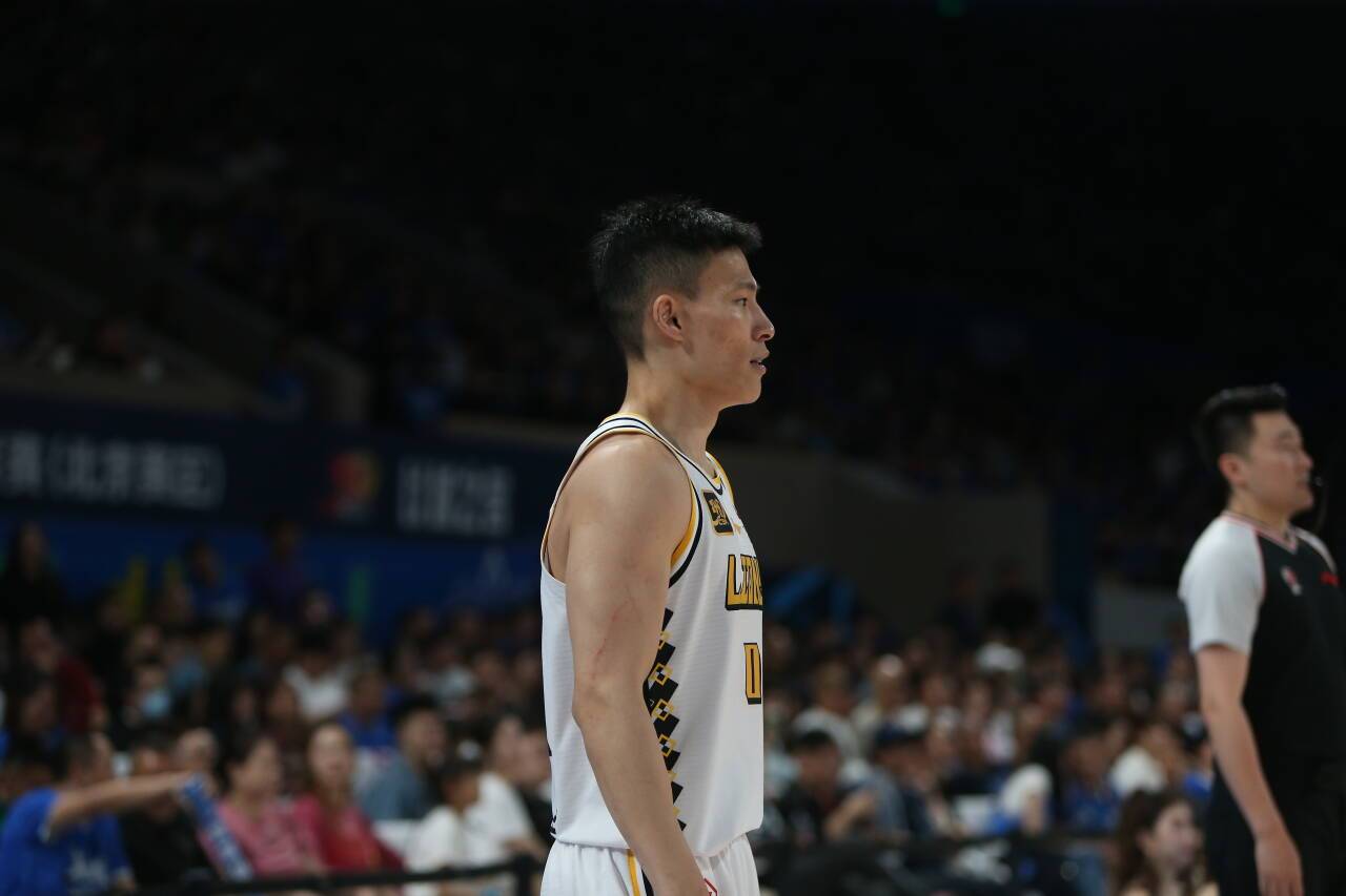 宝岛对决！广厦奇兵生涯之夜22分5断 风头压过陈盈骏