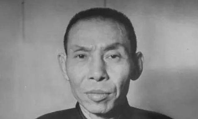 原创杜月笙儿子无偿捐赠大量古币，价值超过20亿，只因自己是中国人