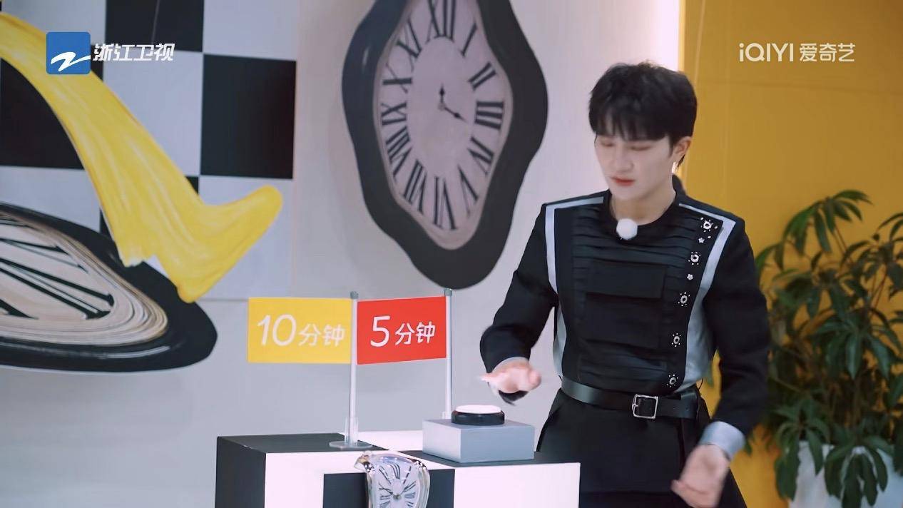 原创            《跑男》收视再夺榜首，《歌手2025》落后，跑男这一季的成功秘诀是什么？