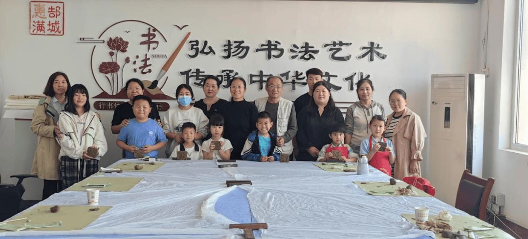 【工惠巾帼 绽芳华】成武县总工会开展‘陶’你欢喜” —母亲节陶艺体验活动