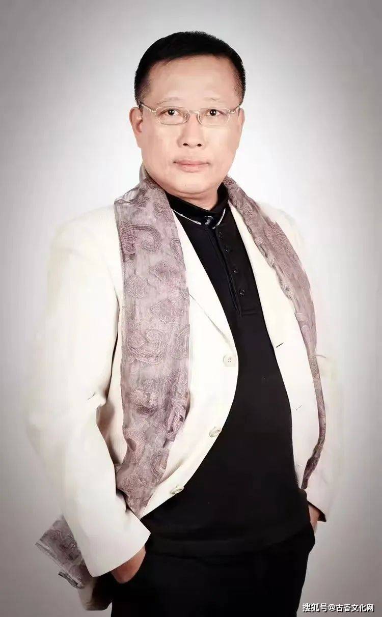 张明：《21世纪国际艺术大家研究》