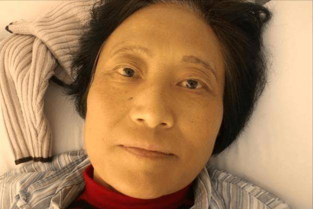 医生警告：肝衰竭早期不是黄疸，而是身体出现5种异常，一定留意