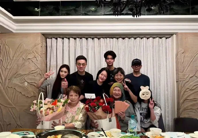 S妈称必须得把小S拉出大S去世的伤痛 希望汪小菲再婚后能爱孩子