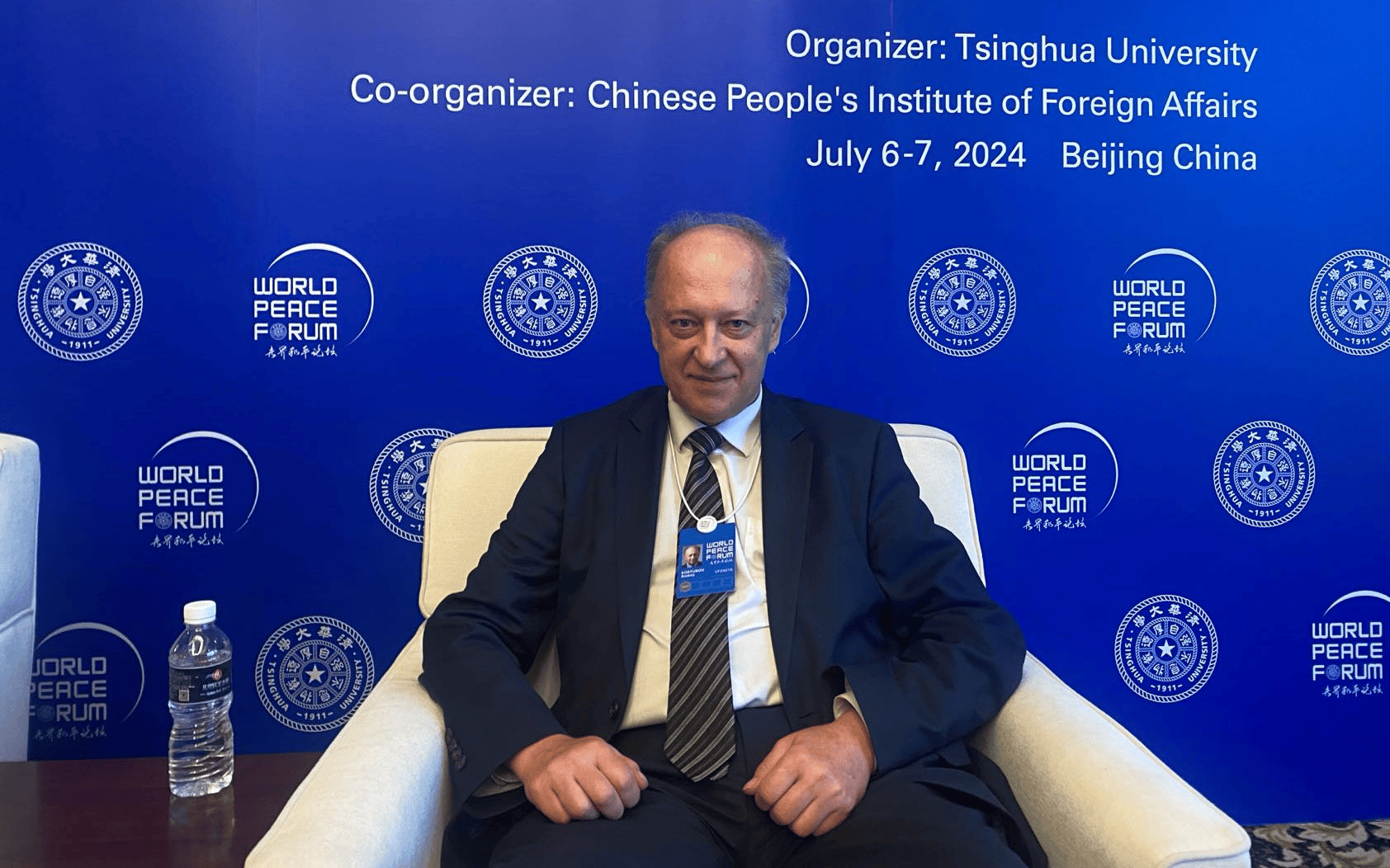 俄乌美领导人都不出席，三年来俄乌首次直接谈判还有戏吗？