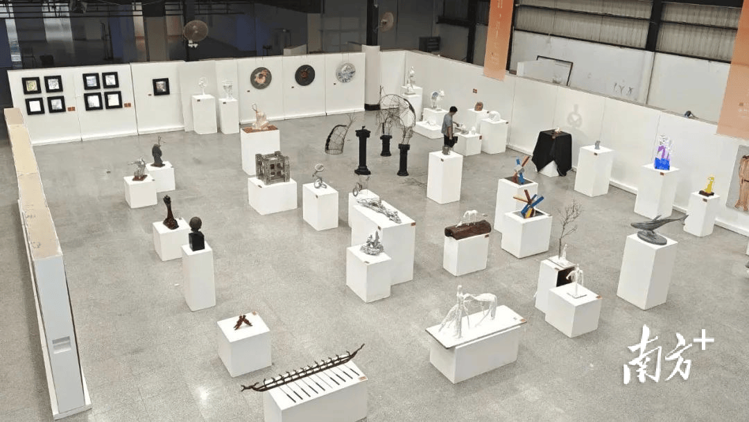 “粤港澳大湾区青年雕塑艺术人才培训”结课毕业展在广美大学城美术馆启幕