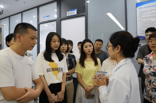 成检公司国家珠宝质检中心（四川）开门迎“客” 解锁珠宝检测“黑科技”