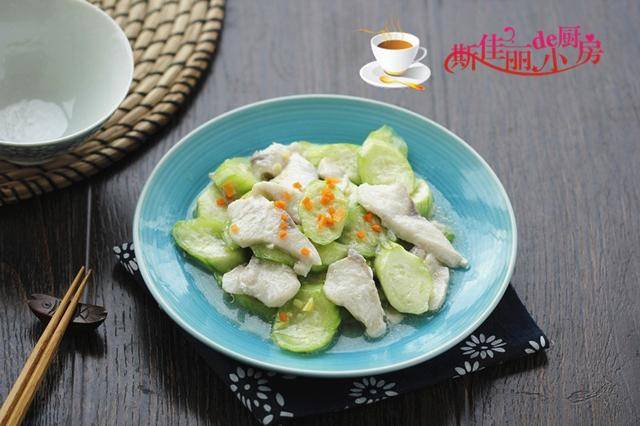 原创            夏天不除湿，一年身体堵，建议多吃这4种菜，清热祛湿无湿一身轻