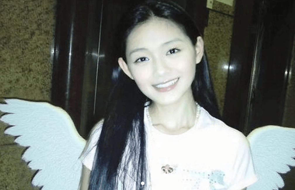 原创            S妈难以走出悲痛，心疼到无法呼吸送急诊，小S女儿却忙着接手资源