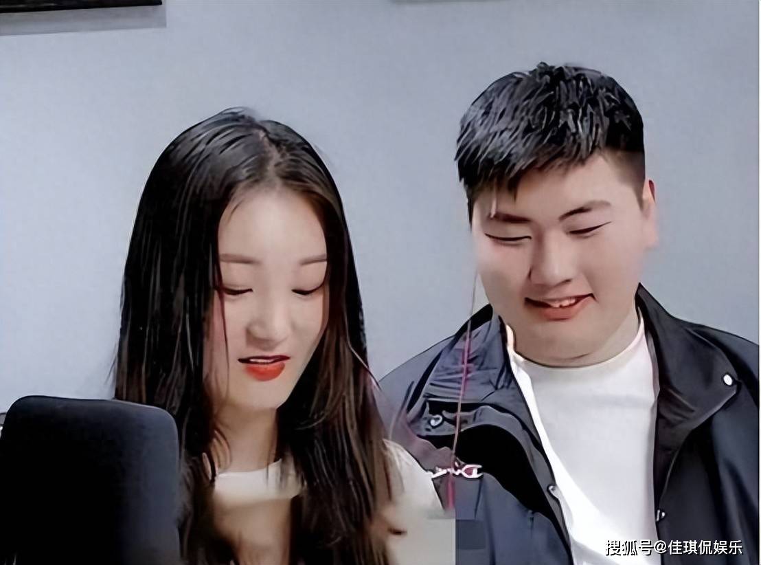 离婚仅仅三年多，陈亚男和朱小伟的生活却天差地别，看完莫名心酸